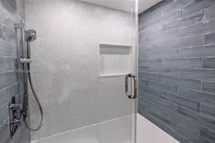 6855 Edgewater Dr, Coral Gables, FL 33133 - Photo 19