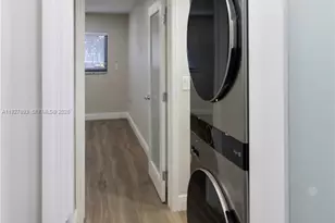 6855 Edgewater Dr, Coral Gables, FL 33133 - Photo 21