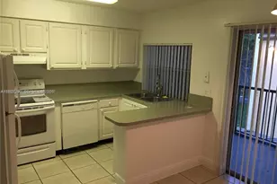 4431 Treehouse Ln, Tamarac, FL 33319 - Photo 3