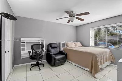 10121 NW 33rd St, Sunrise, FL 33351 - Photo 15