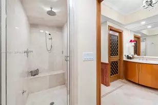 17875 Collins Ave, Sunny Isles Beach, FL 33160 - Photo 29