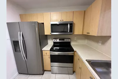 2911 SE 13th Rd #101-40, Homestead, FL 33035 - Photo 7