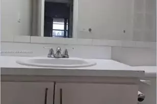 4550 NW 9th St, Miami, FL 33126 - Photo 9