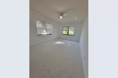 8290 Lake Dr #219, Doral, FL 33166 - Photo 11