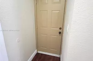 237 NW 10th Ave, Miami, FL 33128 - Photo 15