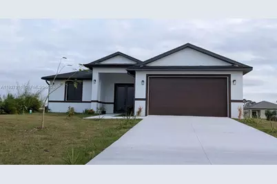 8033 Oakleaf Cir, Labelle, FL 33935 - Photo 1