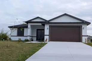 8033 Oakleaf Cir, Labelle, FL 33935 - Photo 1