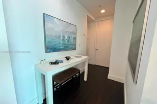 55 SE 6th St, Miami, FL 33131 - Photo 7