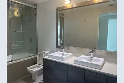 1080 Brickell Ave #1607, Miami, FL 33131 - Photo 15