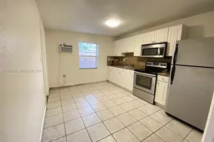 1020 NW 33rd Ave, Miami, FL 33125 - Photo 5