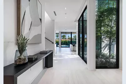 8935 Froude Ave, Surfside, FL 33154 - Photo 7