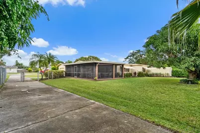 232 NW 15th St, Homestead, FL 33030 - Photo 5