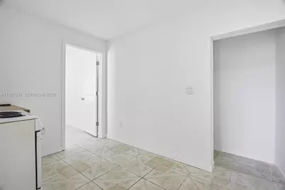 465 NE 165th St #1, Miami, FL 33162 - Photo 1