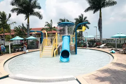 3434 W 104th Ter, Hialeah, FL 33018 - Photo 19