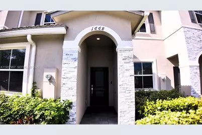 1668 SE 26th Ter #1668, Homestead, FL 33035 - Photo 3
