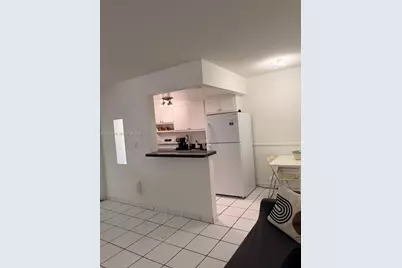 335 Collins Ave #302, Miami Beach, FL 33139 - Photo 19