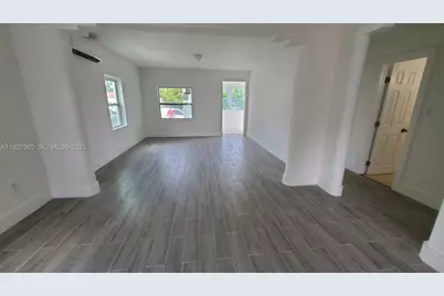 560 NW 53rd St, Miami, FL 33127 - Photo 9