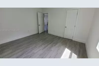560 NW 53rd St, Miami, FL 33127 - Photo 11