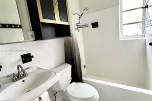 6228 Taylor St, Hollywood, FL 33024 - Photo 7