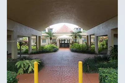 10551 W Broward Blvd #209, Plantation, FL 33324 - Photo 11