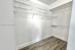 677 SW 111th Ave, Pembroke Pines, FL 33025 - Photo 15