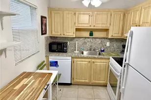 293 Seville M, Delray Beach, FL 33446 - Photo 17