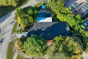 111 NE 175th St, North Miami Beach, FL 33162 - Photo 23