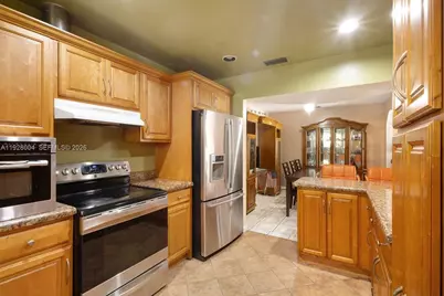 111 NE 175th St, North Miami Beach, FL 33162 - Photo 15