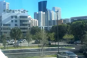 250 180th Dr, Sunny Isles Beach, FL 33160 - Photo 25