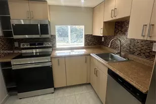 250 180th Dr, Sunny Isles Beach, FL 33160 - Photo 5