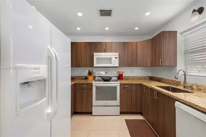 750 Michigan Ave #303, Miami Beach, FL 33139 - Photo 39