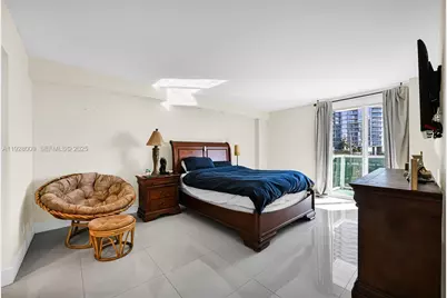 100 Bayview Dr #606, Sunny Isles Beach, FL 33160 - Photo 31