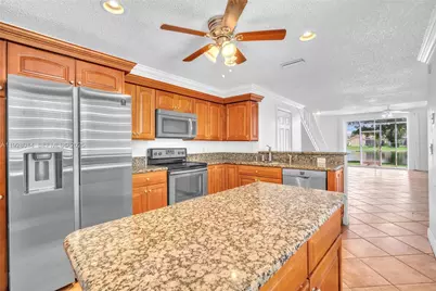 1491 Sorrento Dr #1491, Weston, FL 33326 - Photo 13