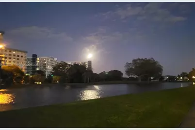 4330 Hillcrest Dr #405, Hollywood, FL 33021 - Photo 27