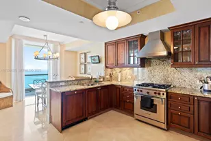 17875 Collins Ave, Sunny Isles Beach, FL 33160 - Photo 11