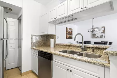17150 N Bay Rd #2618, Sunny Isles Beach, FL 33160 - Photo 3
