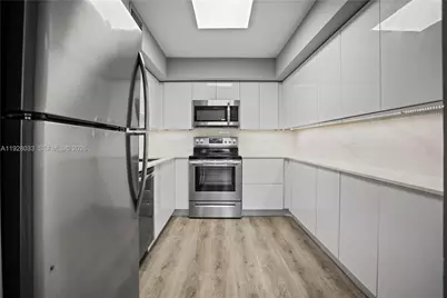 370 E Laurel Dr #3 E, Margate, FL 33063 - Photo 9