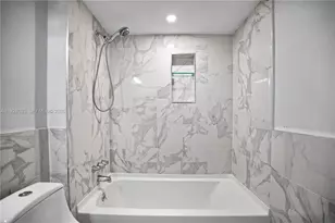 370 E Laurel Dr, Margate, FL 33063 - Photo 7