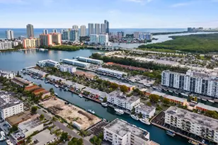 3755 NE 167th St, North Miami Beach, FL 33160 - Photo 25