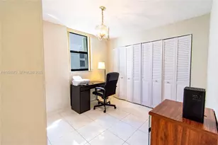 1621 Collins, Miami Beach, FL 33139 - Photo 17