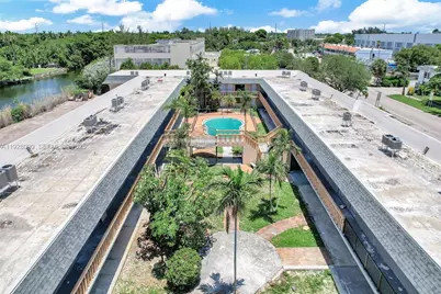 13210 Memorial Hwy #211, North Miami, FL 33161 - Photo 41