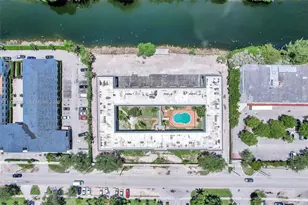 13210 Memorial Hwy, North Miami, FL 33161 - Photo 43