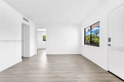 13210 Memorial Hwy #211, North Miami, FL 33161 - Photo 5