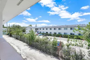 13210 Memorial Hwy, North Miami, FL 33161 - Photo 19