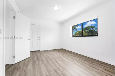 13210 Memorial Hwy #211, North Miami, FL 33161 - Photo 15