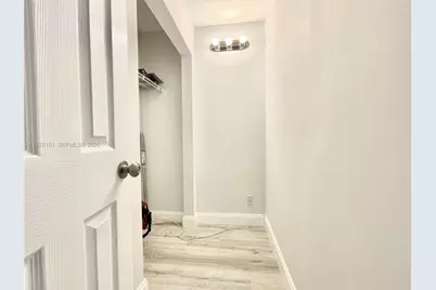 17021 N Bay Rd #410, Sunny Isles Beach, FL 33160 - Photo 27