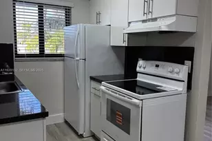 1330 W 29th St, Hialeah, FL 33012 - Photo 17