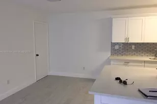 10740 N Kendall Dr, Miami, FL 33176 - Photo 3