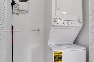 1960 SW 68th Way, Miramar, FL 33023 - Photo 23