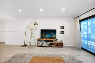 4020 N Hills Dr, Hollywood, FL 33021 - Photo 3